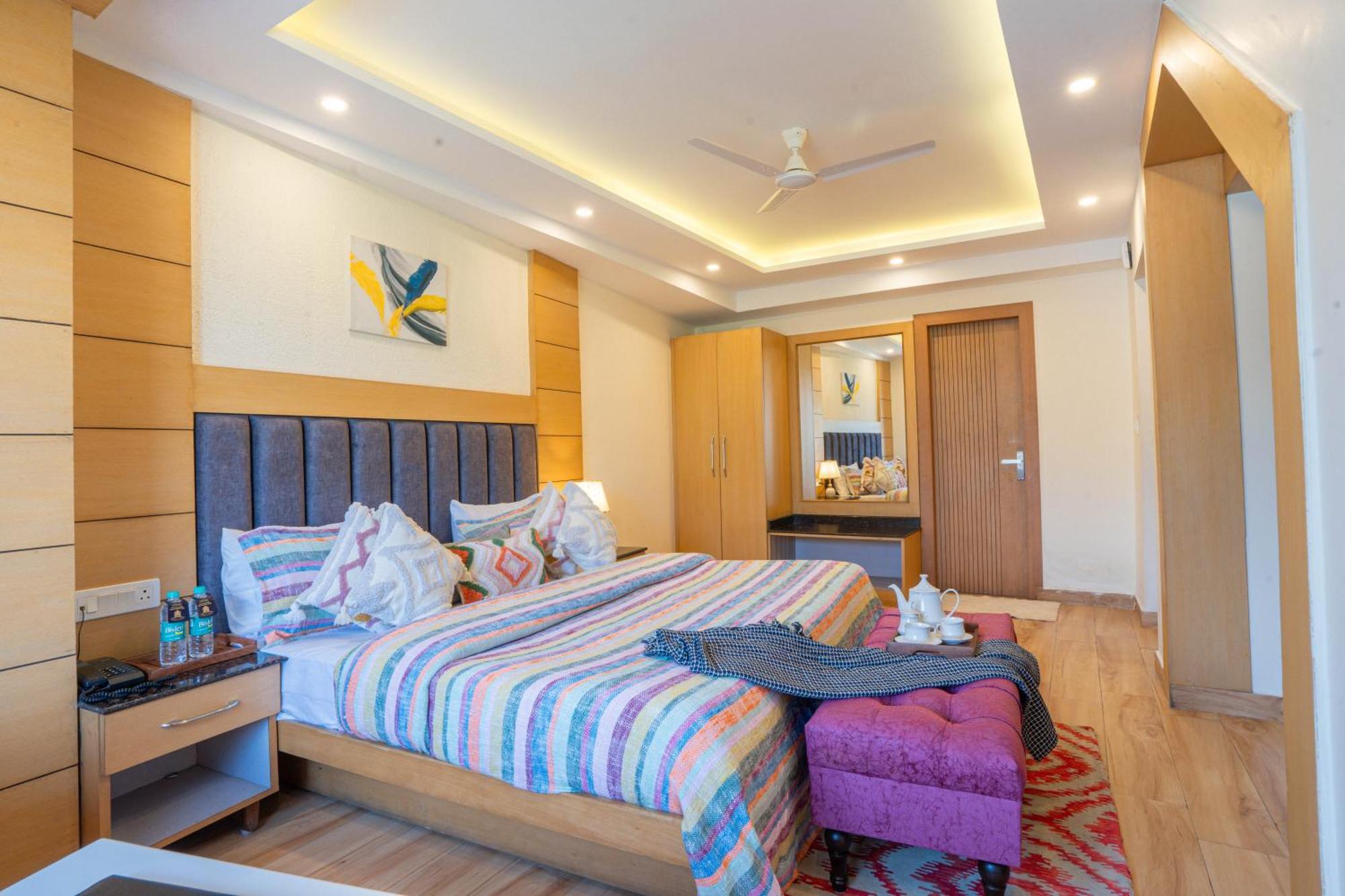 Perfectstayz Premium At Mall Road 穆索里 外观 照片