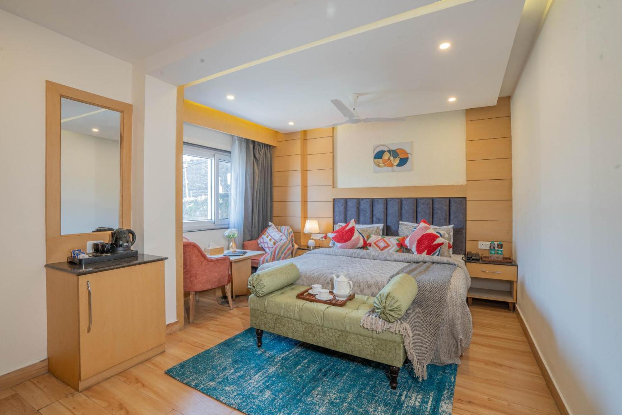 Perfectstayz Premium At Mall Road 穆索里 外观 照片