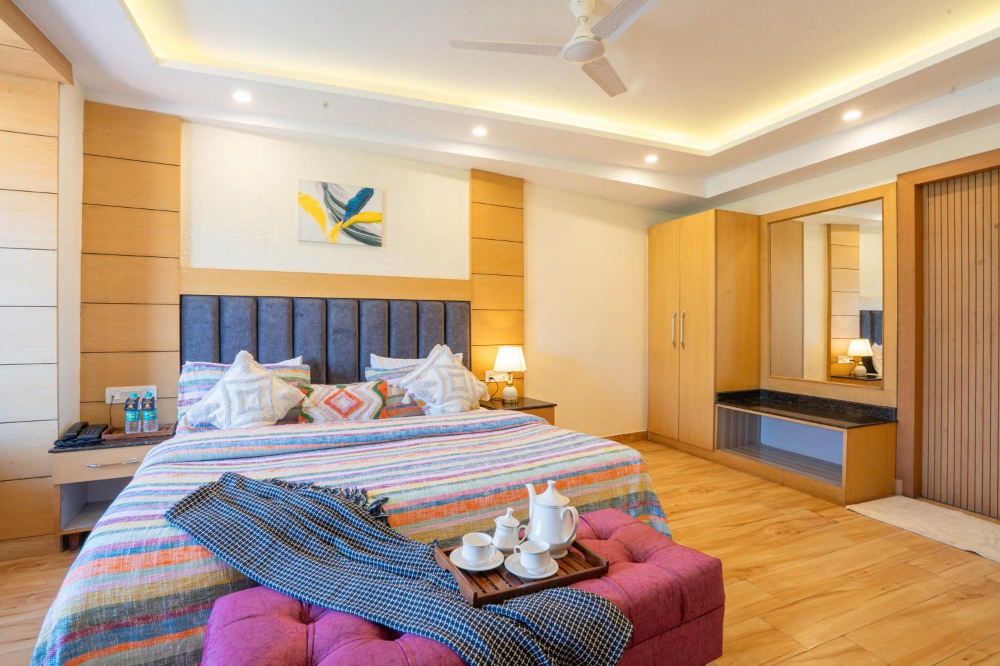 Perfectstayz Premium At Mall Road 穆索里 外观 照片