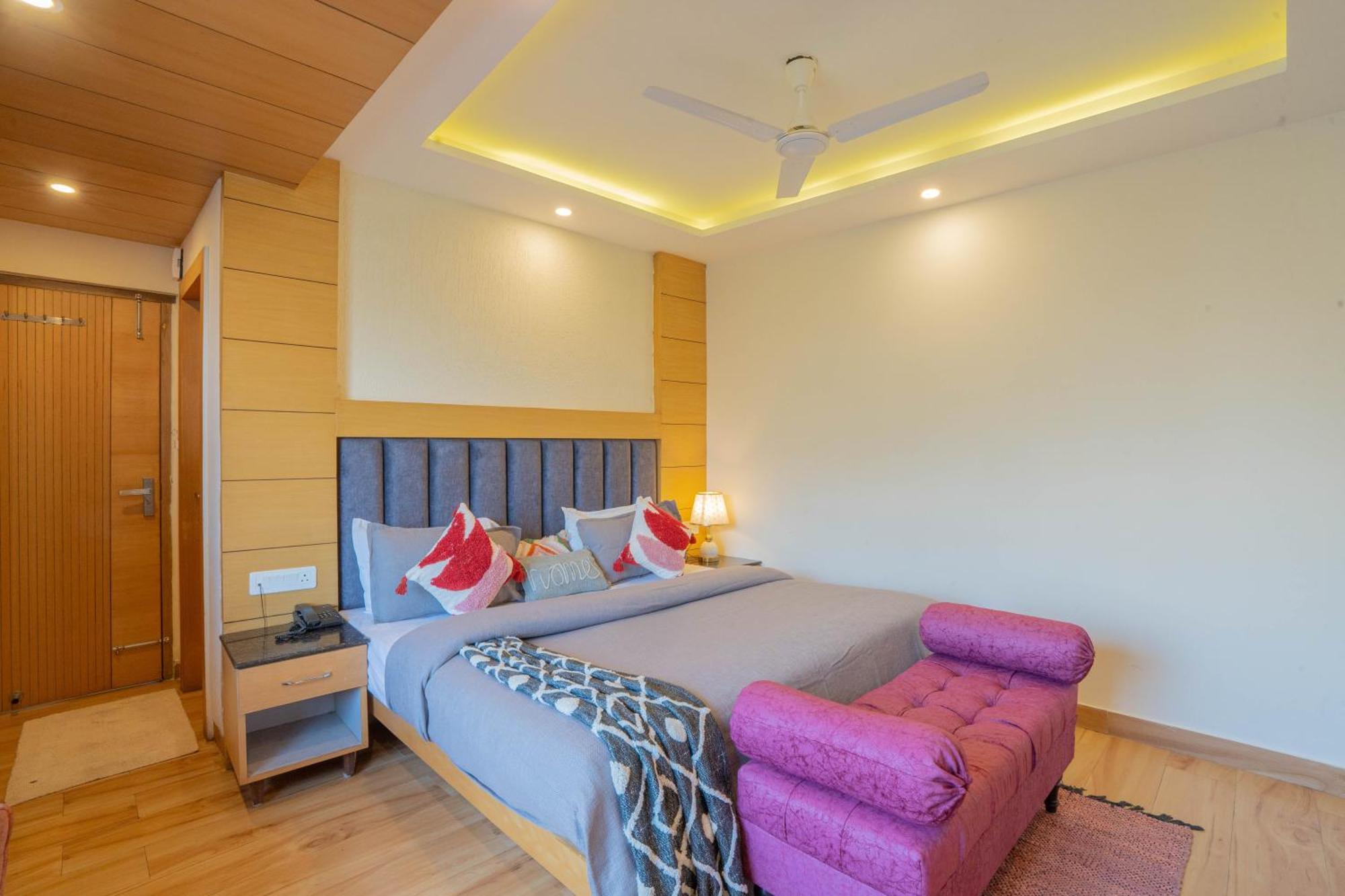 Perfectstayz Premium At Mall Road 穆索里 外观 照片