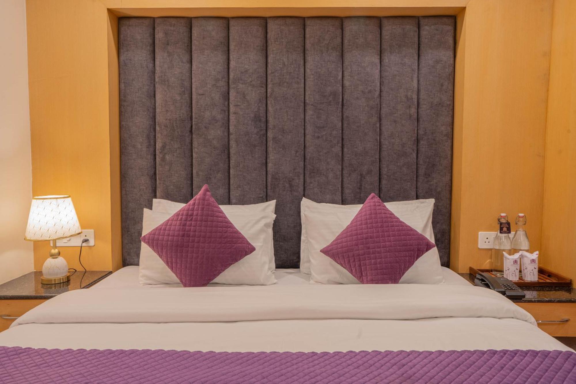 Perfectstayz Premium At Mall Road 穆索里 外观 照片